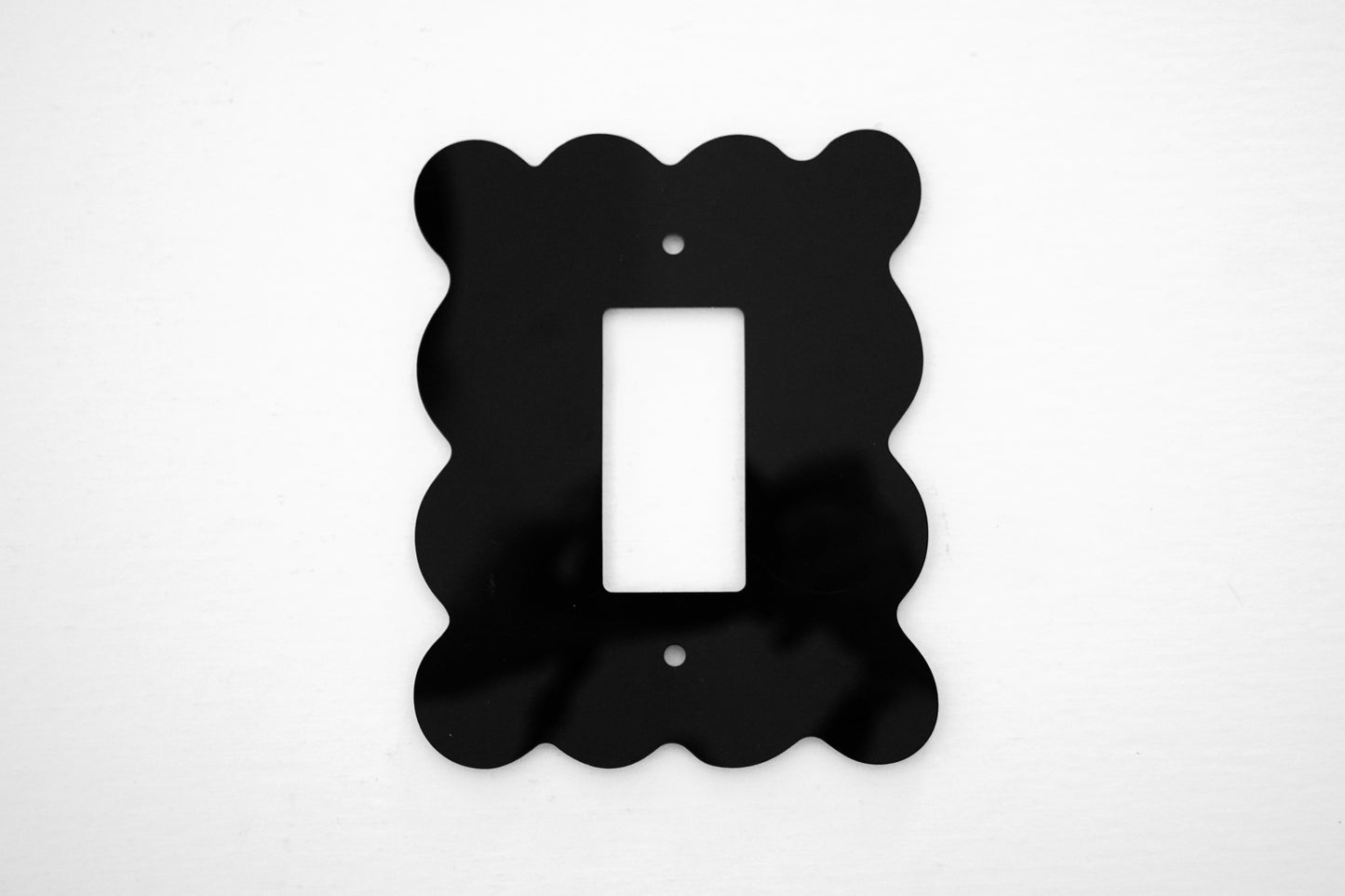 CUSTOM 1-Color Wiggle Decorative Light Switch Cover