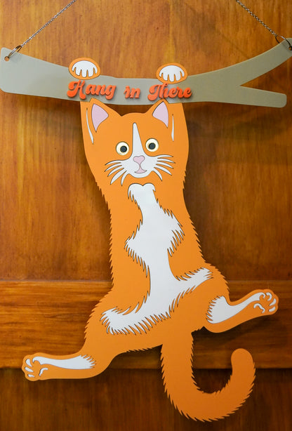 'Hang in There' Cat Wall Hanging